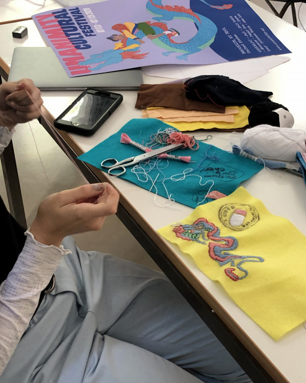 Nähen und Besticken von Merchandise