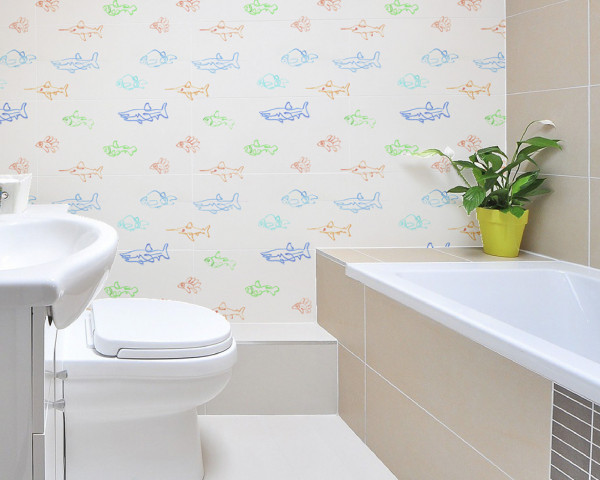 Tapetenmuster mit abstrakten gezeichneten bunten Tieren